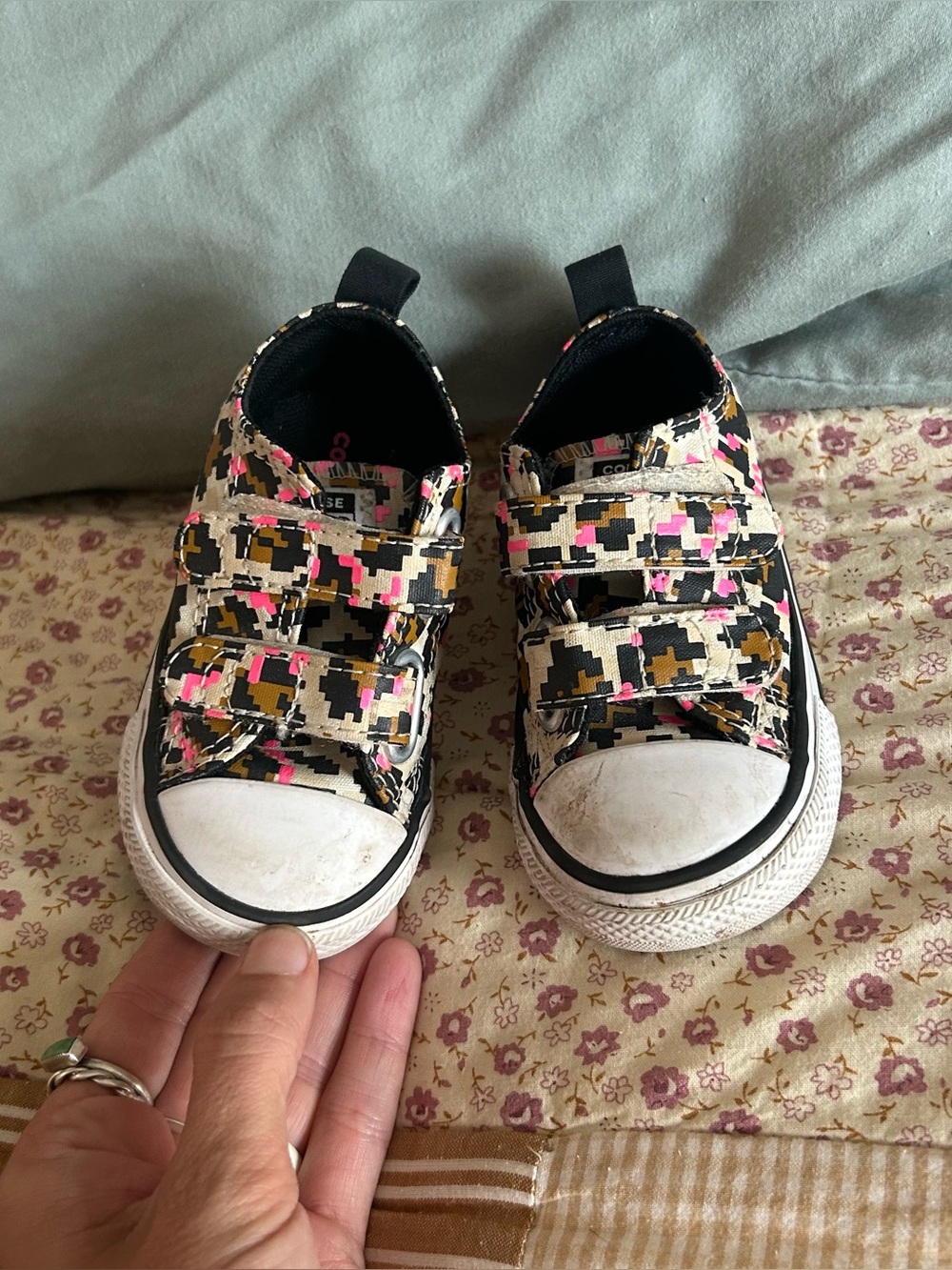 Toddler digital leopard converse slip on size 5